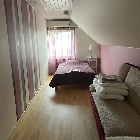 Helena Villa *